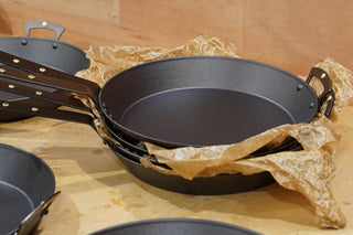 netherton foundry x borough kitchen pre-seasoned frying pan
