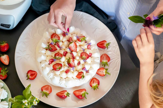 Any-Season Pavlova