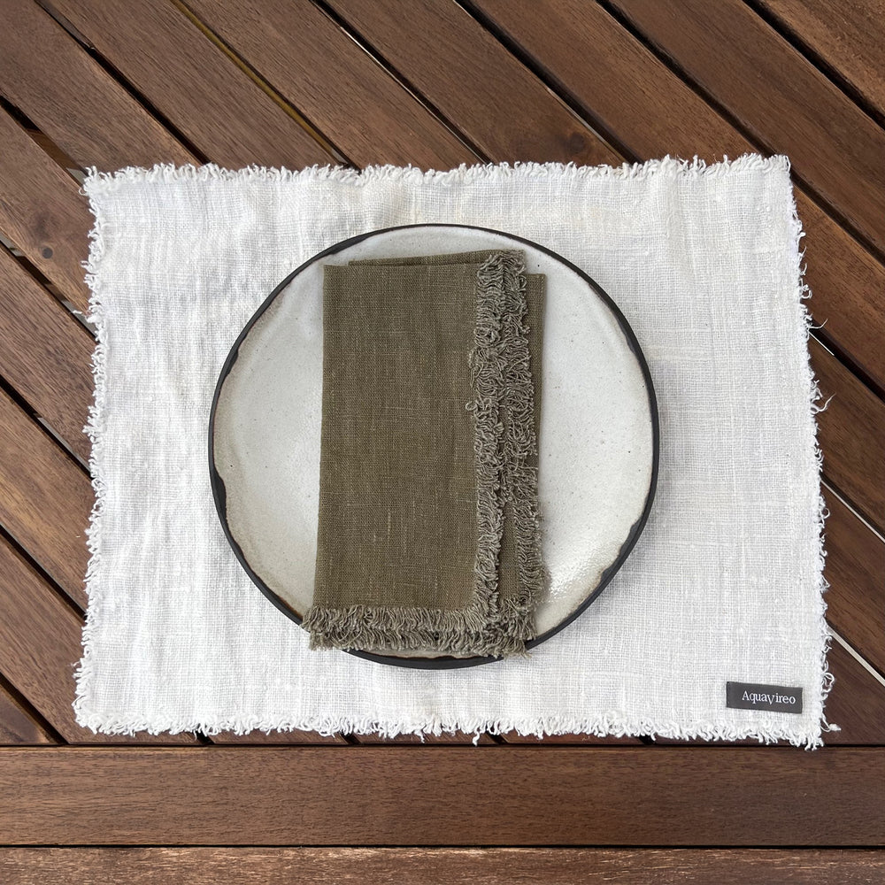 AquaVireo Fringed Coarse Linen Placemats / Pack of 4 / White