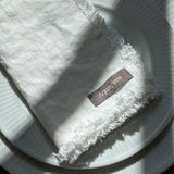 AquaVireo Fringed Linen Napkins / Pack of 4 / 47x47cm / White